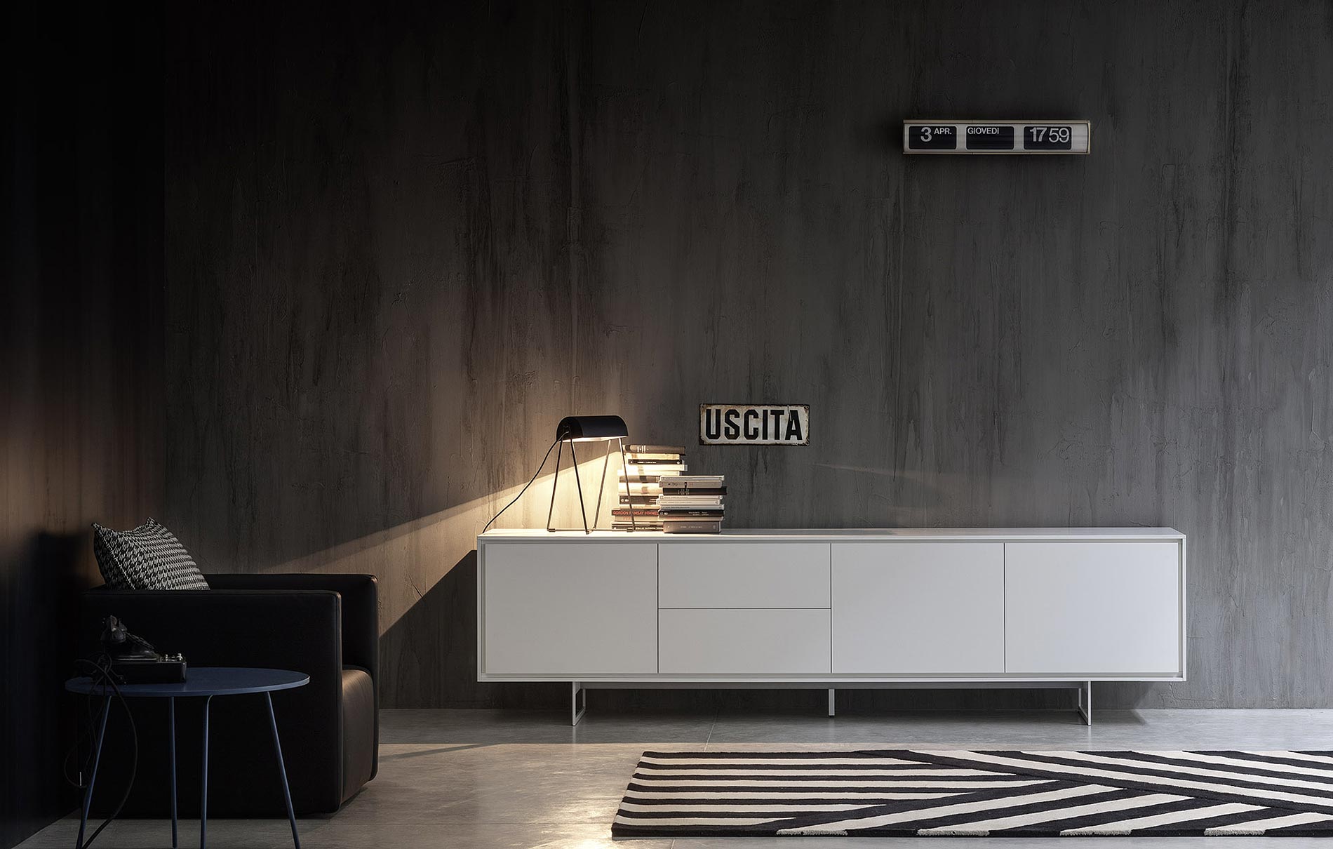 Elegant design dressoir uit Italië